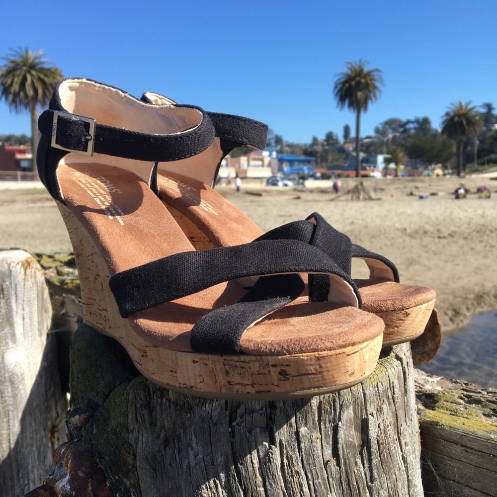 Toms wedges